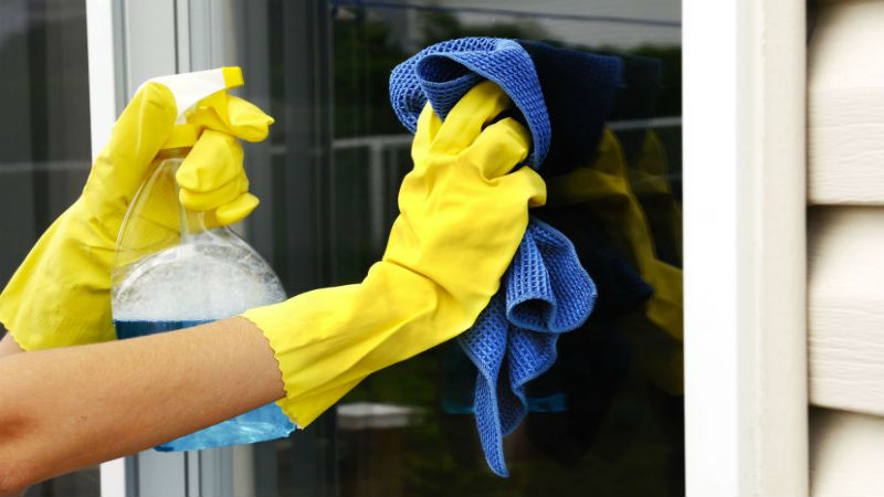 What to Know When Hiring House Cleaners in Overland Park, KS